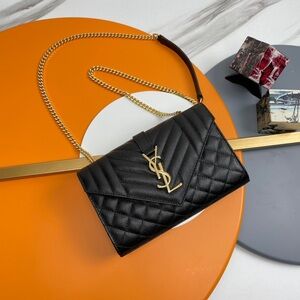 YSL ENVELOPE MEDIUM CHAIN BAG IN SUPPLE MATELASSÉ LEATHER